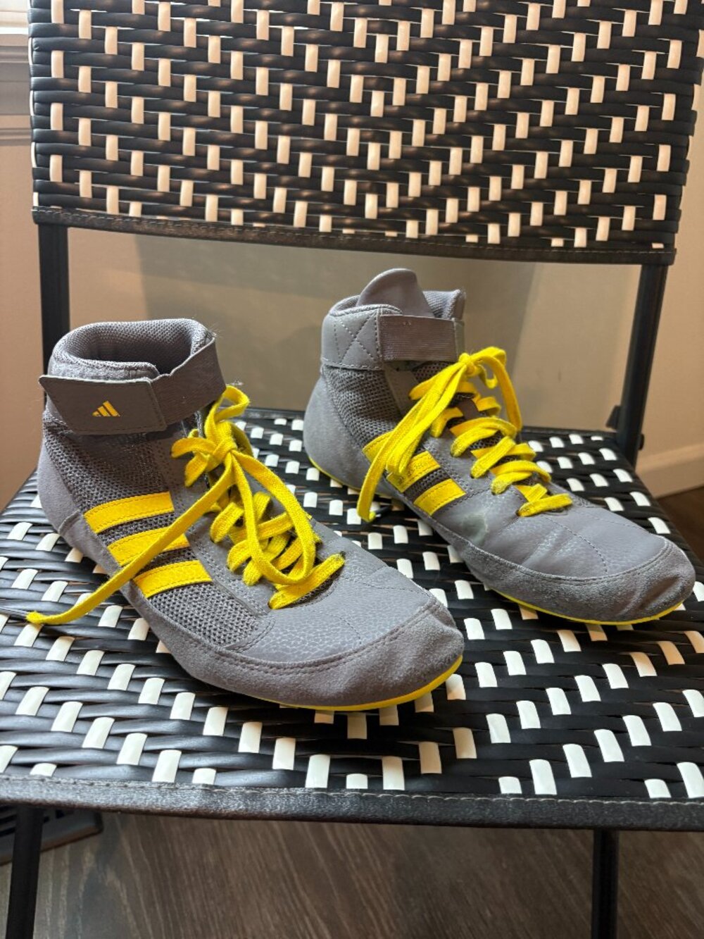 Adidas HVC 2 Youth Wrestling Shoes Gray Yellow High Top Size US 8